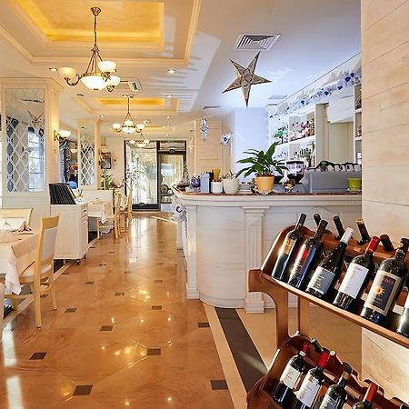 Private Apartments By The Sea With A Large Terrace In Apart Hotel! 포마리 외부 사진
