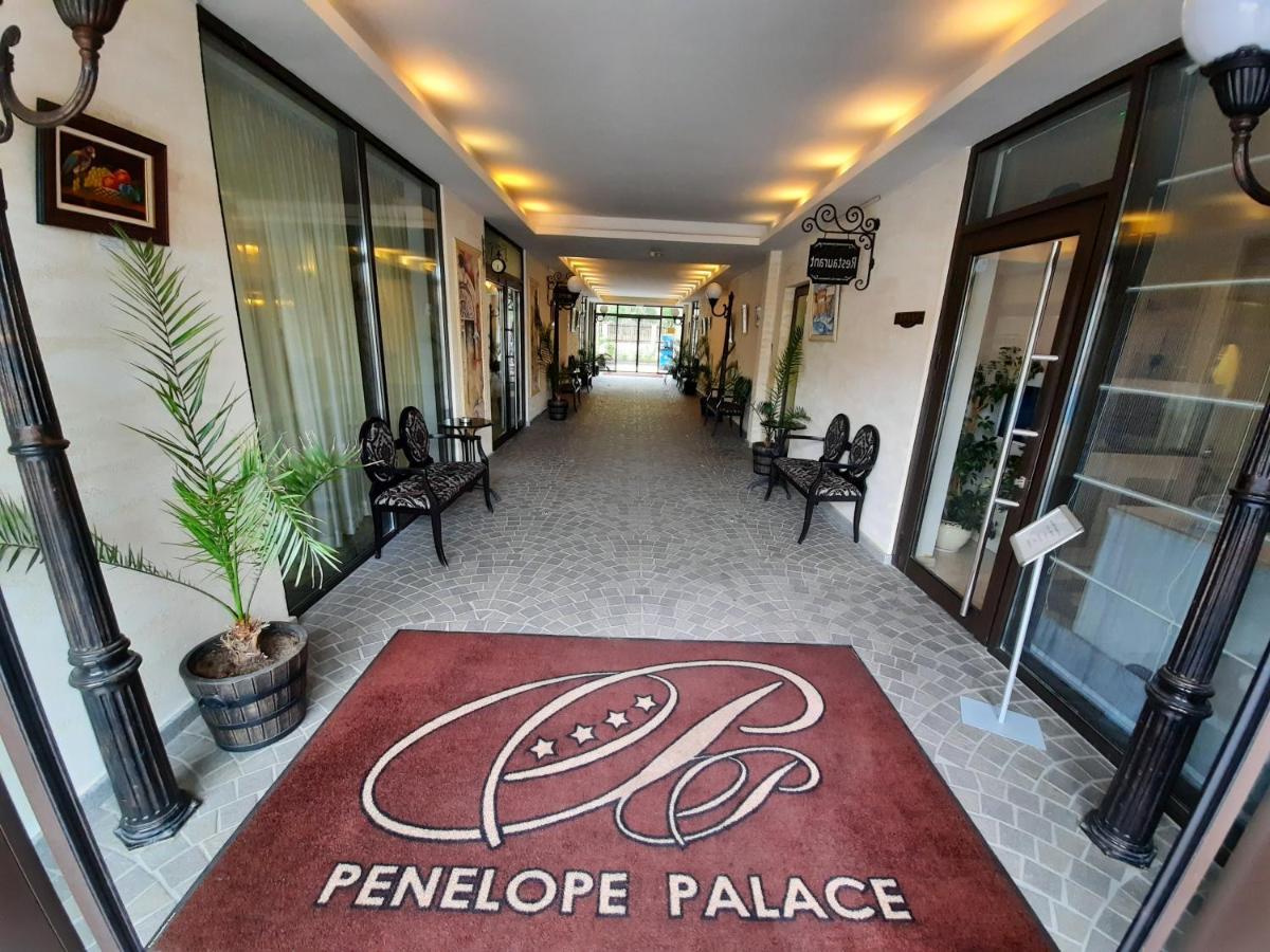 Private Apartments By The Sea With A Large Terrace In Apart Hotel! 포마리 외부 사진
