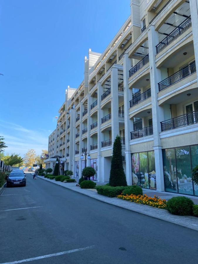 Private Apartments By The Sea With A Large Terrace In Apart Hotel! 포마리 외부 사진