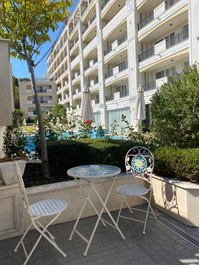 Private Apartments By The Sea With A Large Terrace In Apart Hotel! 포마리 외부 사진