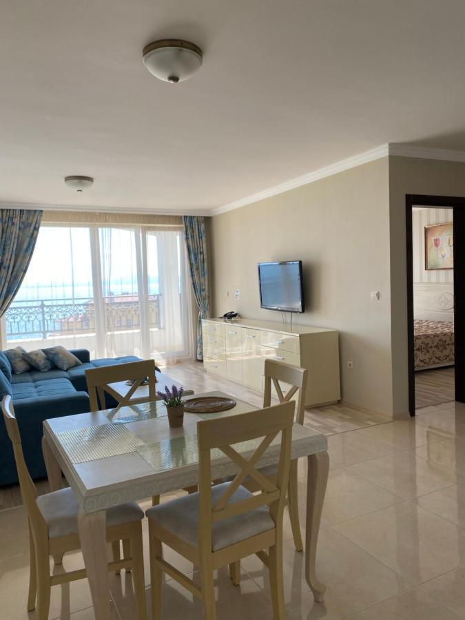 Private Apartments By The Sea With A Large Terrace In Apart Hotel! 포마리 외부 사진