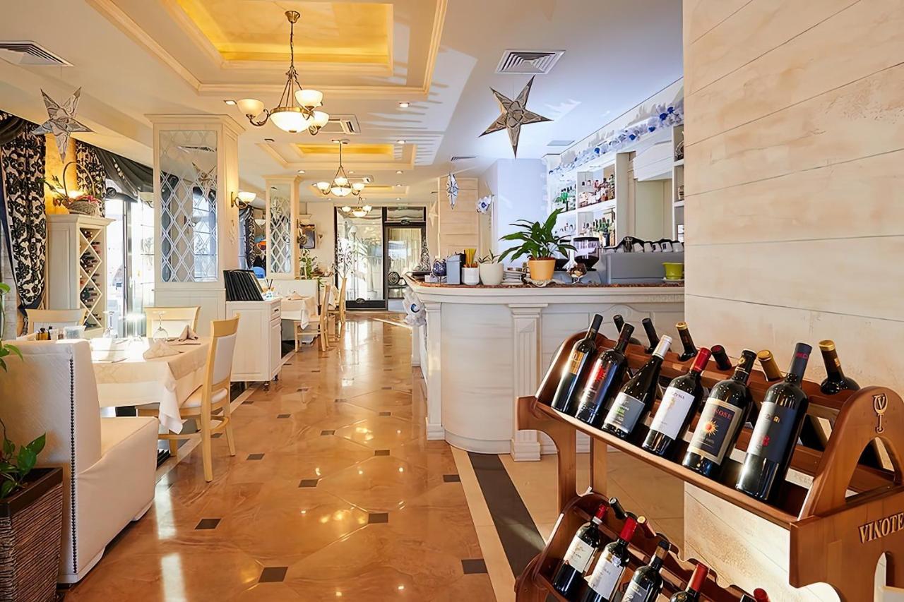 Private Apartments By The Sea With A Large Terrace In Apart Hotel! 포마리 외부 사진