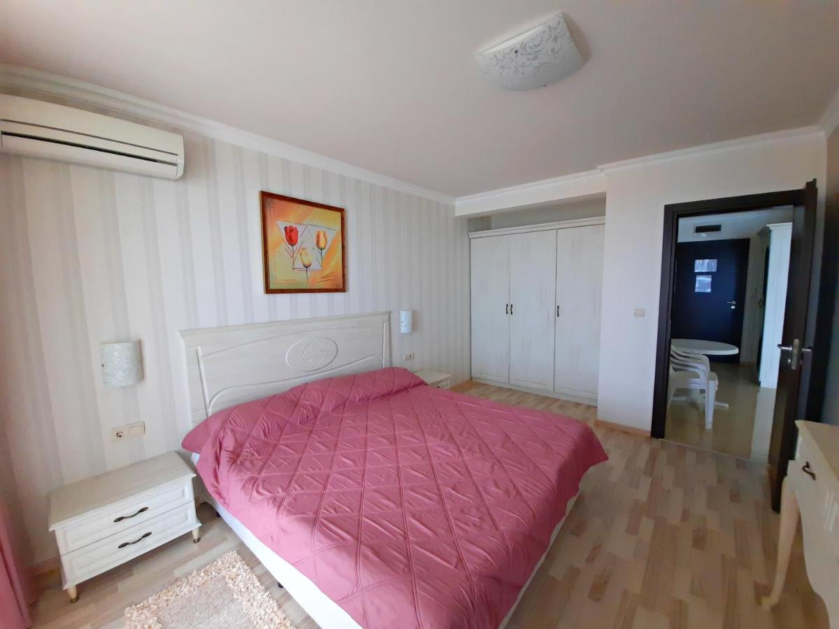 Private Apartments By The Sea With A Large Terrace In Apart Hotel! 포마리 외부 사진