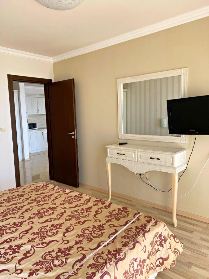 Private Apartments By The Sea With A Large Terrace In Apart Hotel! 포마리 외부 사진