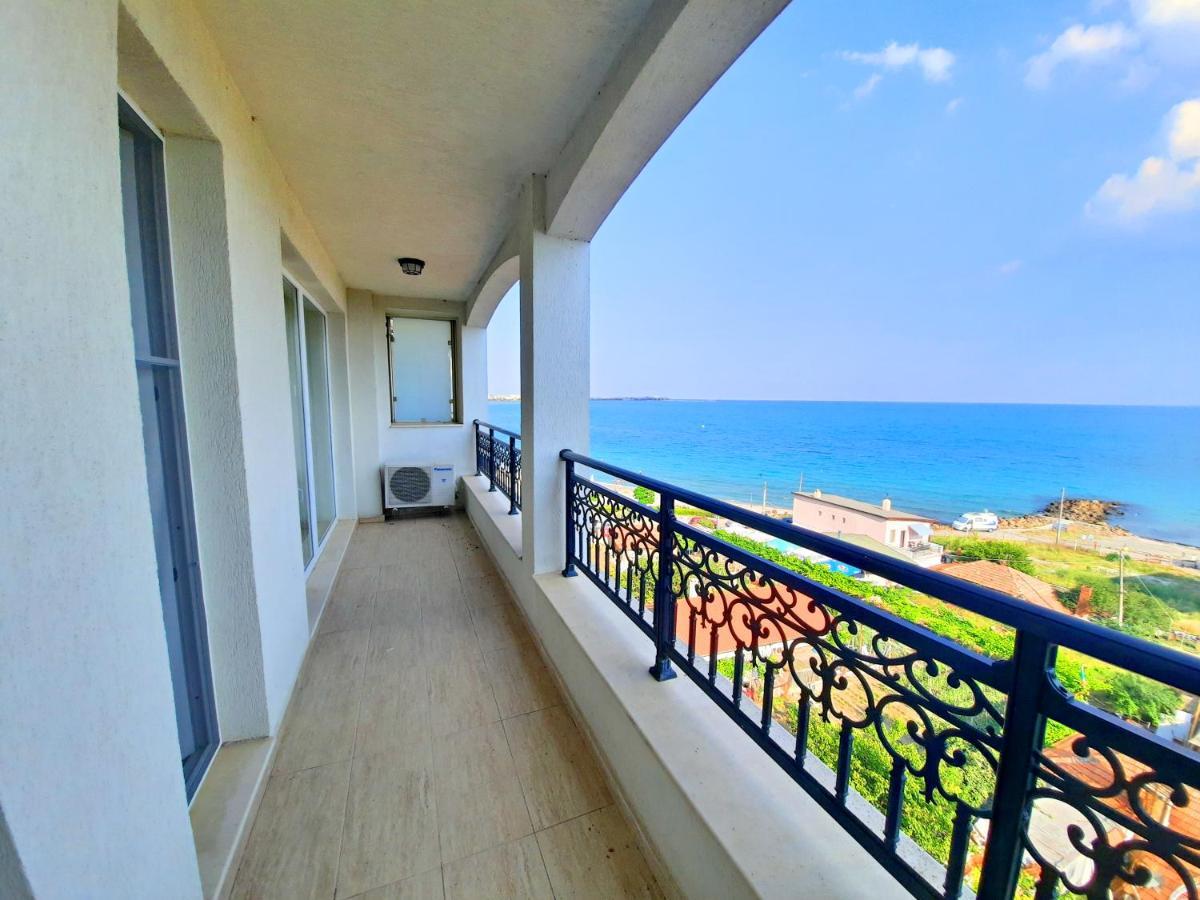 Private Apartments By The Sea With A Large Terrace In Apart Hotel! 포마리 외부 사진